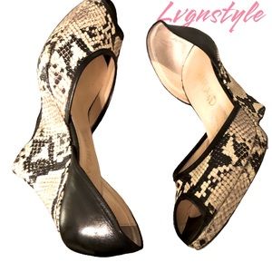 Snakeskin Peep Toe Platforms!